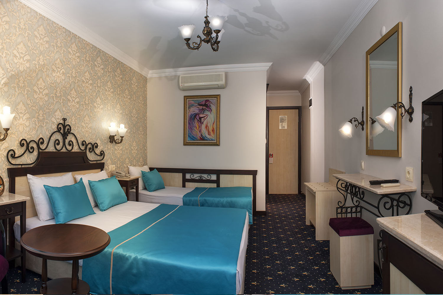 Asmira Royal Superior Room